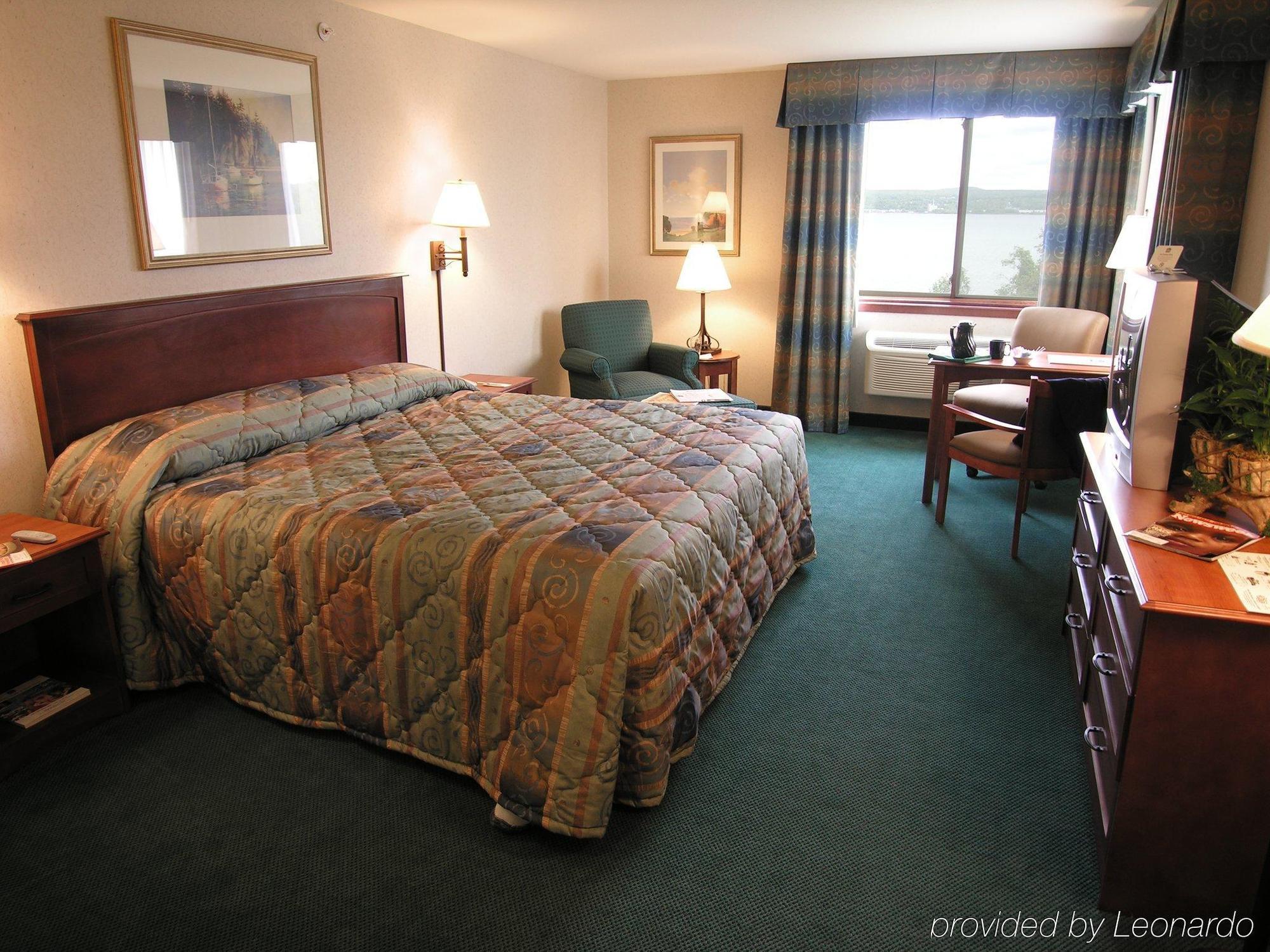 Baraga Lakeside Inn Quarto foto